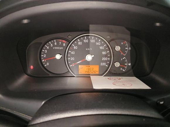 [上海·粤S] 二手起亚佳乐2007款 2.0L 7座标准版