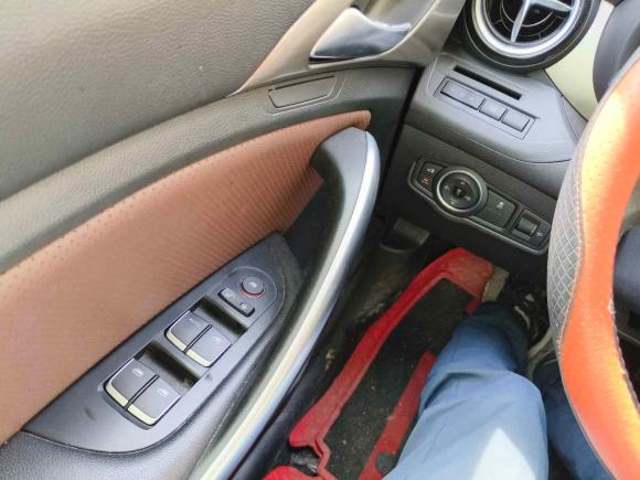 [义乌·浙G] 二手比亚迪宋2016款 盖世版 1.5TI 手动精英型