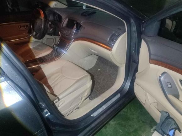 [上海·湘C] 二手荣威荣威9502012款 2.0L 典雅版