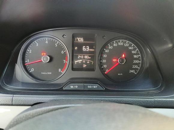 [济南·鲁A] 二手大众朗逸2013款 改款经典 1.6L 手动风尚版