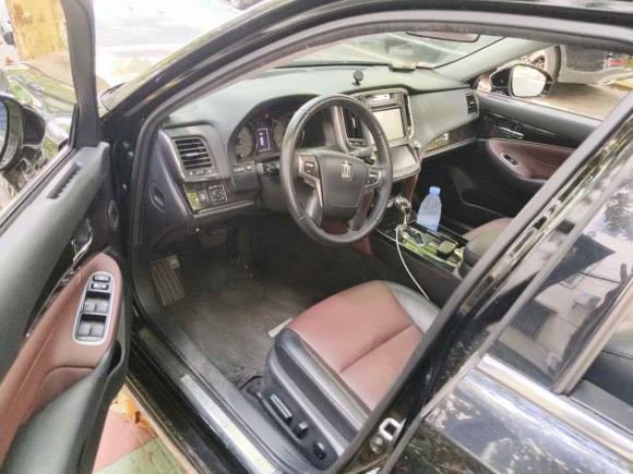 [上海·沪B] 二手丰田皇冠2018款 2.0T 运动版