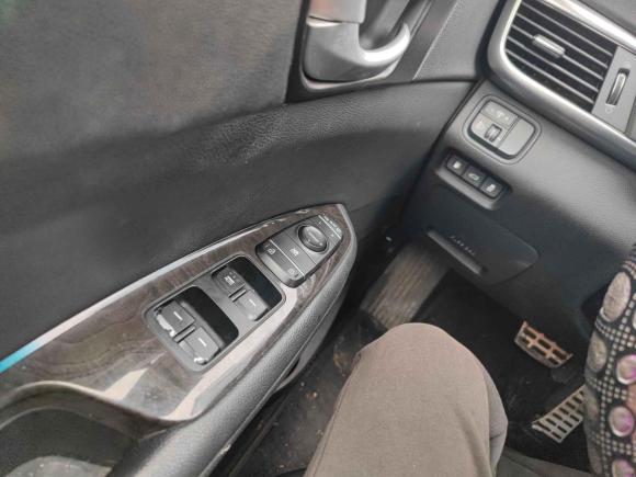 [义乌·苏E] 二手起亚起亚K52017款 2.0L 自动15周年特别版LUX