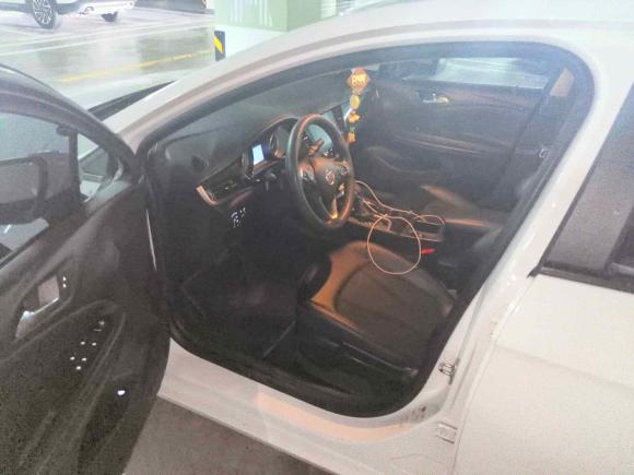 [嘉兴·浙F] 二手别克威朗2017款 三厢 20T 双离合领先型