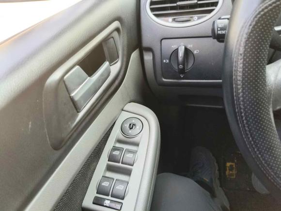 [苏州·苏U] 二手福特福克斯2013款 两厢经典 1.8L 自动基本型