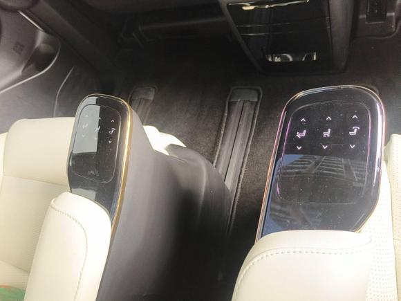 [上海·沪G] 二手广汽传祺传祺M82023款 宗师系列 400T 旗舰版