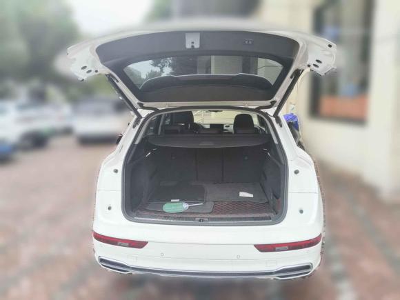 [南京·苏H] 二手奥迪奥迪Q5L2020款 改款 40 TFSI 荣享时尚型