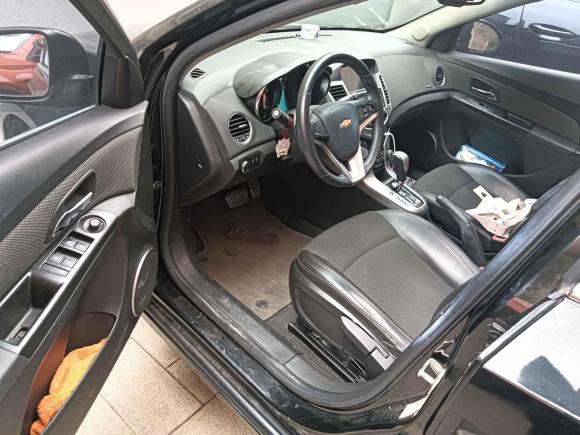 [佛山·粤X] 二手雪佛兰科鲁兹2013款 掀背 1.6L 自动豪华型