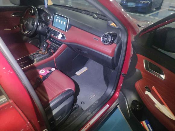 [无锡·苏A] 二手名爵名爵HS2018款 30T 自动两驱Trophy荷尔蒙燃情版 国V