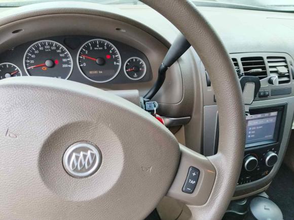 [北京·京N] 二手别克别克GL82013款 2.4L 经典版