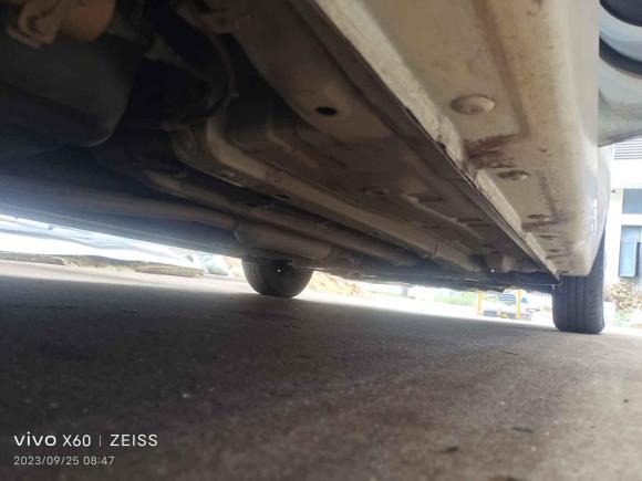 [武汉·鄂A] 二手宝骏宝骏3102016款 1.2L 手动超值型