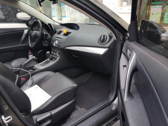 [广州·粤A] 二手马自达马自达32010款 两厢 2.0自动豪华型