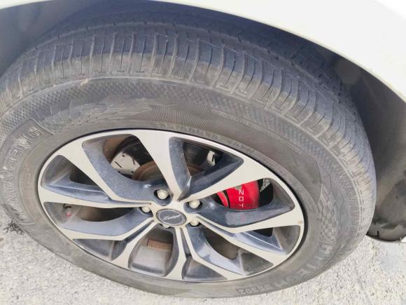 [武汉·鄂A] 二手众泰众泰T6002016款 运动版 2.0T DCT豪华型