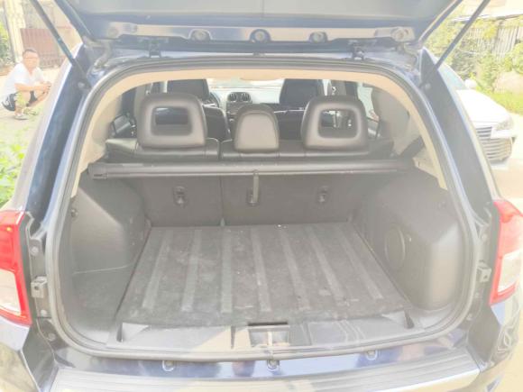 [青岛·鲁U] 二手Jeep指南者2012款 2.4L 四驱都市版