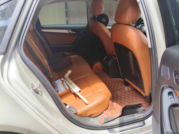 [深圳·粤S] 二手奥迪奥迪A4L2016款 35 TFSI 典藏版 自动标准型