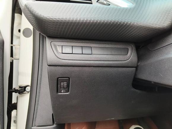 [南京·苏A] 二手标致标致20082014款 1.6L 自动时尚版