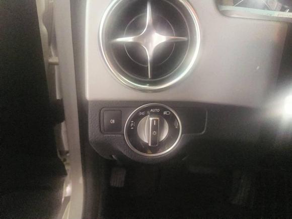 [深圳·粤B] 二手奔驰奔驰GLK级2015款 GLK 300 4MATIC 时尚型 极致版