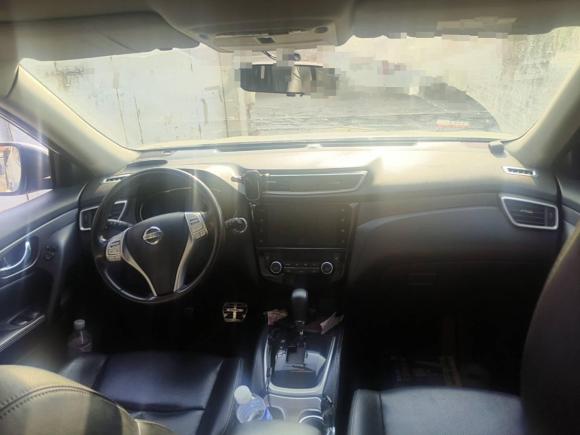 [西安·陕U] 二手日产奇骏2014款 2.0L CVT智领版 2WD