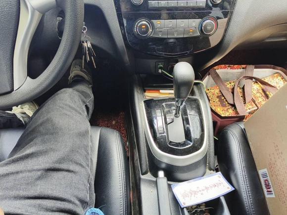 [无锡·苏B] 二手日产逍客2016款 2.0L CVT精英版