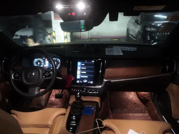 [广州·粤A] 二手沃尔沃沃尔沃S902018款 T5 智尊版