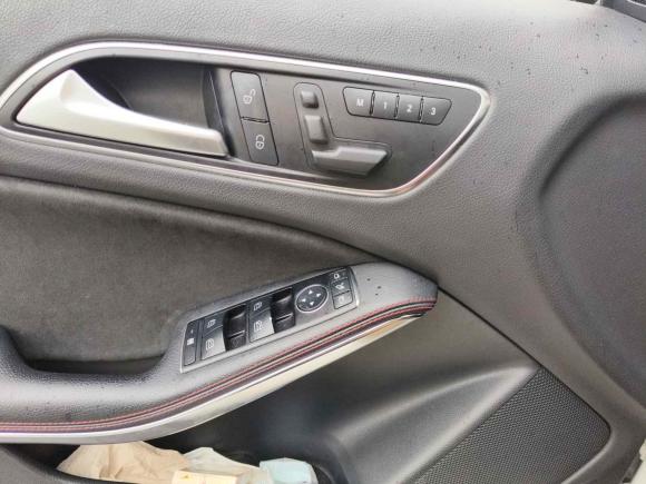 [成都·川A] 二手奔驰奔驰A级2015款 A 200 运动型