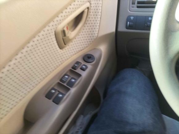 [北京·京C] 二手现代途胜2013款 2.0L 手动两驱时尚型