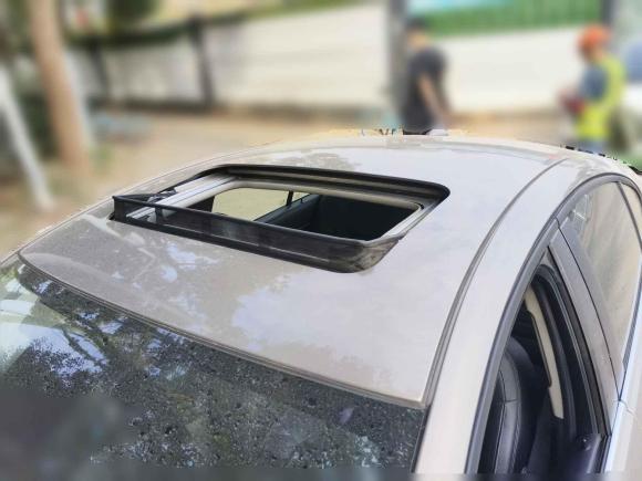 [武汉·鄂A] 二手别克君威2014款 1.6T 时尚技术型