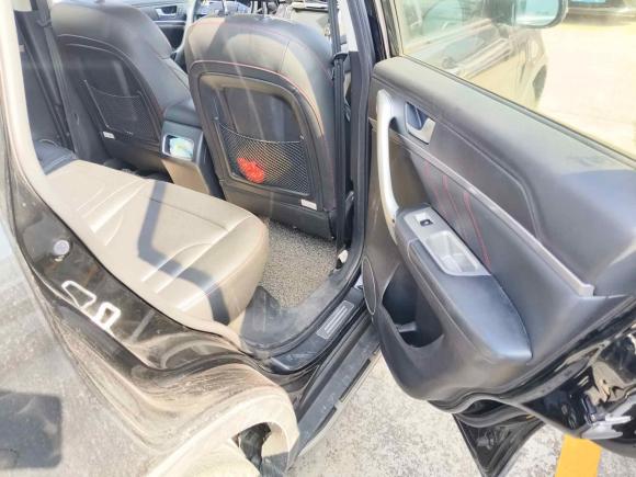 [无锡·苏B] 二手哈弗哈弗H62015款 运动版 1.5T 自动两驱豪华型