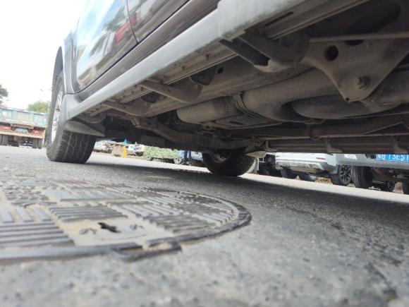 [深圳·粤B] 二手江铃驭胜S3502013款 2.4T 自动两驱柴油豪华版5座