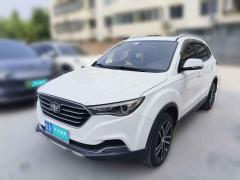 [济南·鲁A] 奔腾奔腾X402018款 网红版 1.6L 手动豪华型