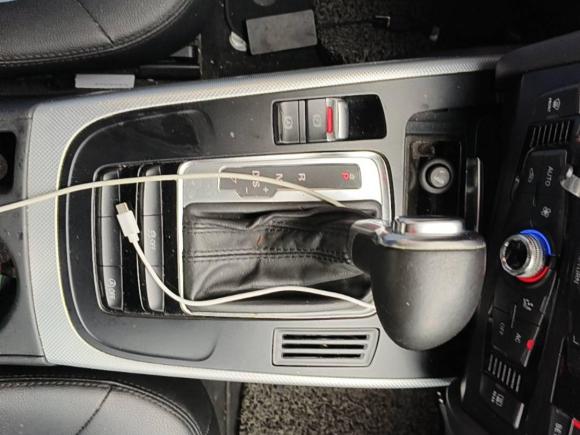 [湖州·浙B] 二手奥迪奥迪A4L2013款 35 TFSI 自动标准型