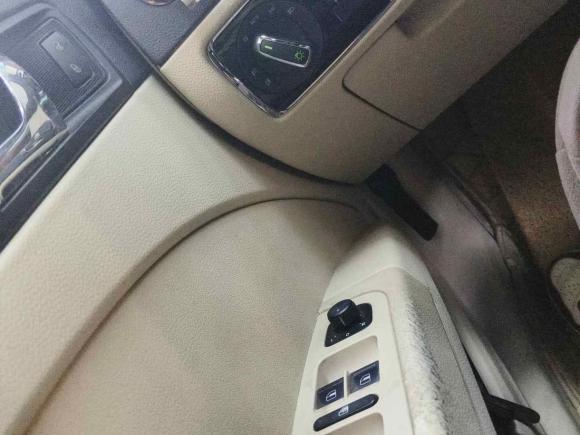 [上海·沪A] 二手斯柯达昊锐2009款 1.8TSI 自动贵雅版