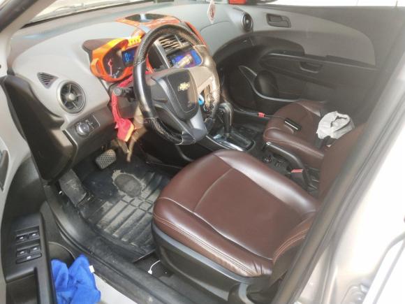 [佛山·粤H] 二手雪佛兰爱唯欧2011款 两厢 1.4L AT SL