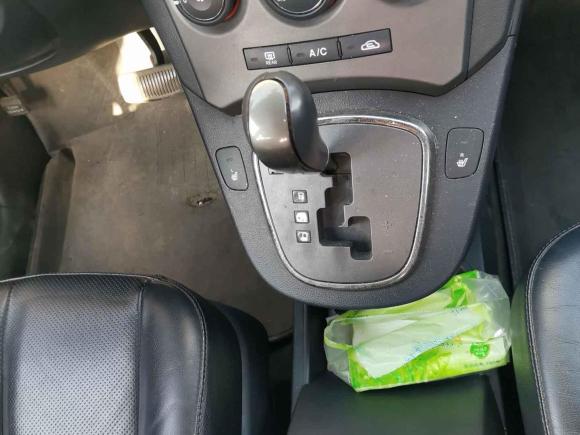 [上海·沪D] 二手起亚佳乐2011款 2.0L 7座自动舒适版