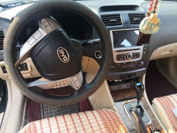 [义乌·浙G] 二手比亚迪比亚迪G62012款 1.5T 自动尊荣型