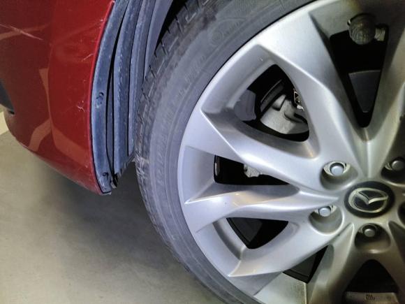 [上海·闽J] 二手马自达马自达3 昂克赛拉2014款 两厢 2.0L 自动旗舰型