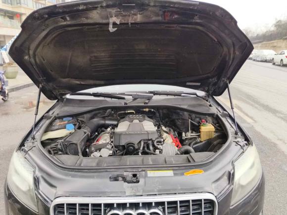 [武汉·鄂A] 二手奥迪奥迪Q72012款 3.0 TFSI 舒适型(200kW)