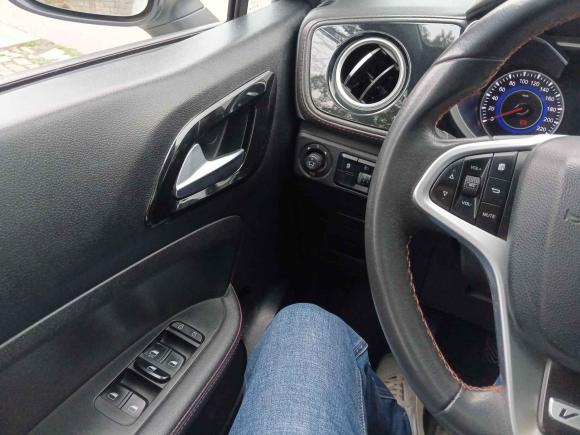 [南京·苏A] 二手中华中华V32016款 1.5L 手动智能型