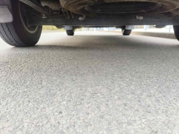 [宁波·浙B] 二手上汽大通MAXUS新途V902022款 2.0T AMT运杰前驱短轴中顶后单胎6座