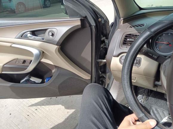 [无锡·苏B] 二手别克君威2012款 2.0L 豪华版