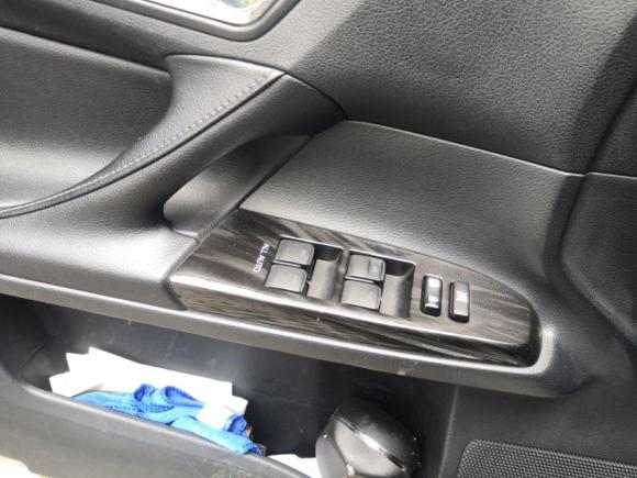 [上海·沪C] 二手丰田锐志2010款 3.0V 风尚旗舰版