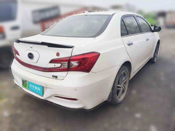 [西安·陕D] 二手比亚迪秦新能源2014款 1.5T 酷黑骑士旗舰型