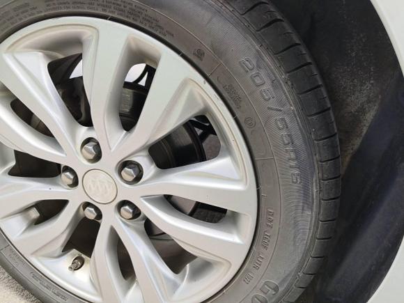 [苏州·苏E] 二手别克英朗2018款 15T 手动精英型 国V