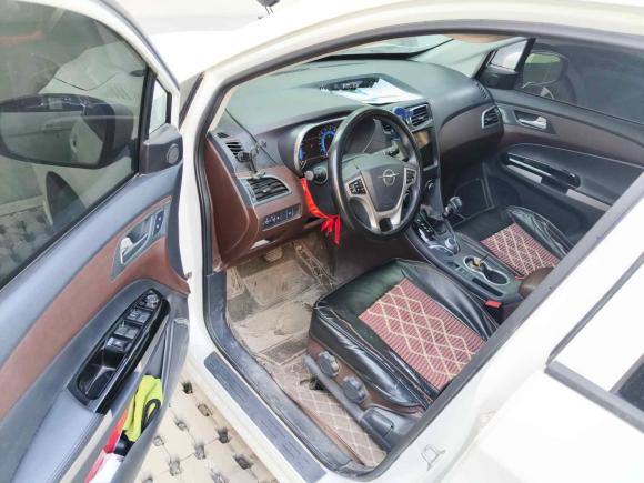 [西安·陕D] 二手海马福美来F72017款 1.5T 7座自动标准型