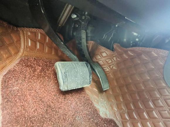 [台州·浙J] 二手Jeep自由客2011款 2.4 运动版