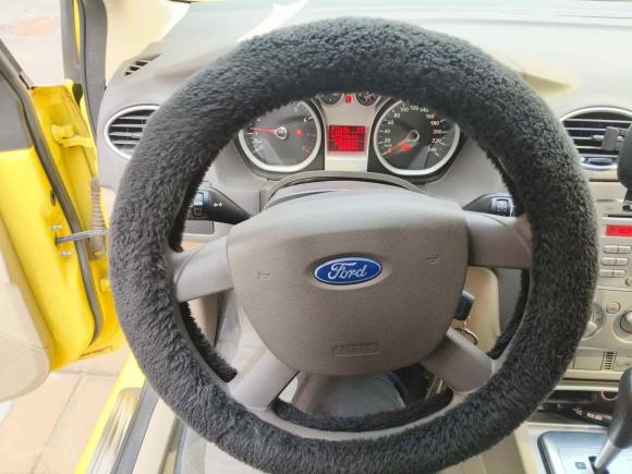 [北京·京K] 二手福特福克斯2012款 两厢经典 1.8L 自动时尚型