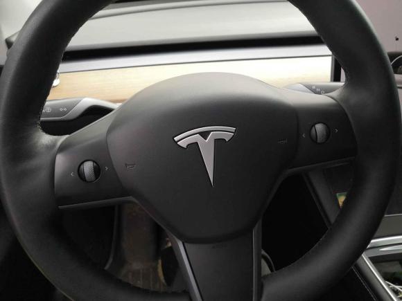 [上海·沪A] 二手特斯拉Model Y2021款 标准续航后驱版