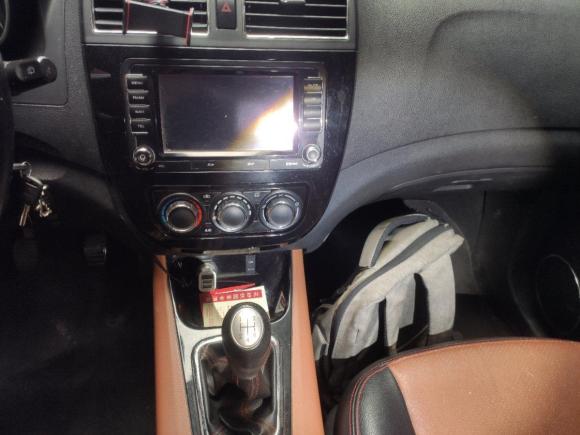 [广州·粤A] 二手东风风行景逸X52015款 1.6L 手动尊享型