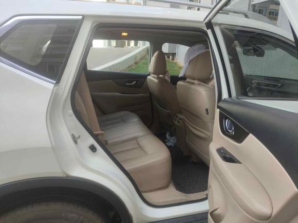 [深圳·粤B] 二手日产奇骏2014款 2.0L CVT舒适版 2WD