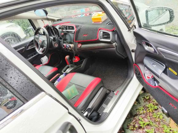 [上海·苏U] 二手本田飞度2014款 1.5L SE CVT时尚型