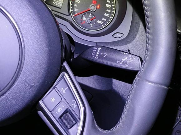 [深圳·粤B] 二手奥迪奥迪Q32018款 30周年年型 30 TFSI 时尚型